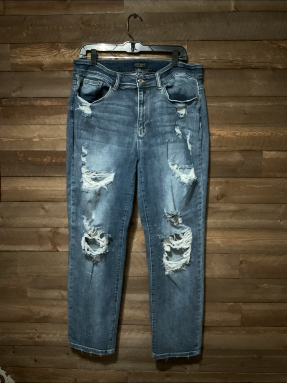 Judy Blue Boyfriend Fit Light Wash Distressed Jeans Women’s Size 16W Stretchy